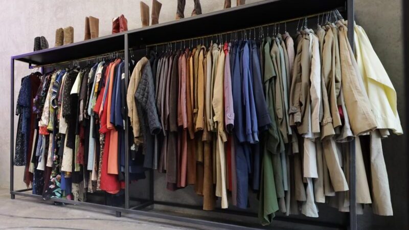 Torna Retrograde, il garage sale di East Market dedicato all’abbigliamento vintage