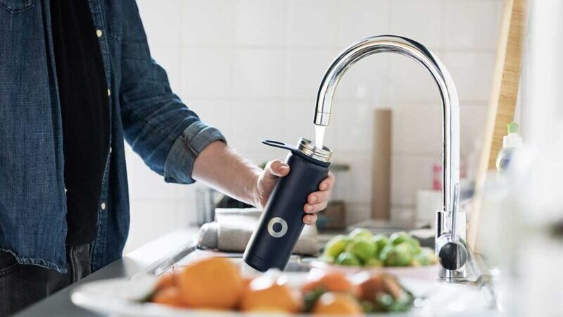 L’acqua del rubinetto nei condomini è sicura da bere?